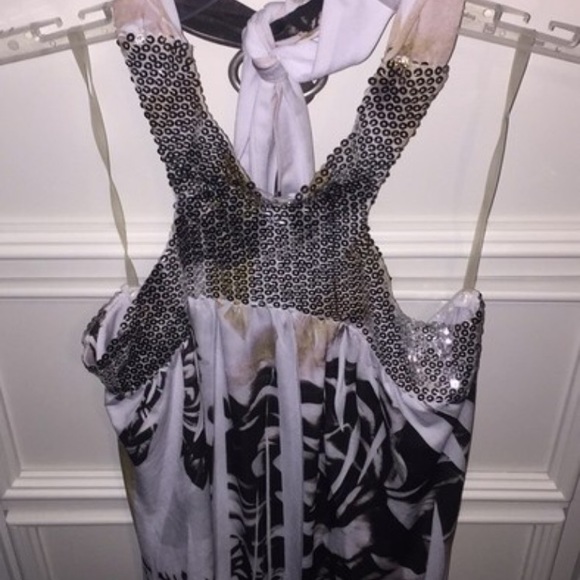 Halter top - Picture 2 of 4